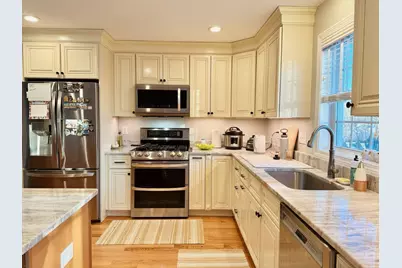 8 Sourwood Circle, Worcester, MA 01605 - Photo 3