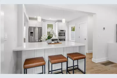 2 Summer Street Pl, Arlington, MA 02475 - Photo 5