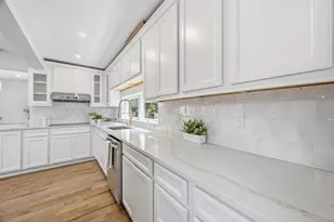 2 Summer St Pl, Arlington, MA 02474 - Photo 5