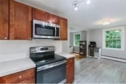 60 Vinton St #3, Melrose, MA 02176 - Photo 3