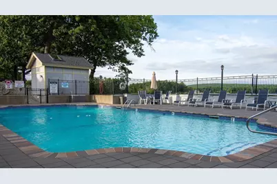 604 Beacon Park #604, Webster, MA 01570 - Photo 5