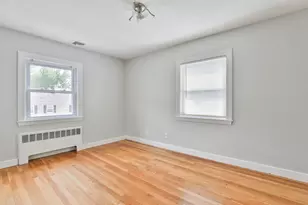10 Rose Ave, Watertown, MA 02472 - Photo 21