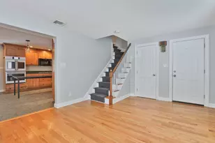 10 Rose Ave, Watertown, MA 02472 - Photo 7
