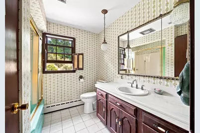 37 Charles Hill Rd, Holyoke, MA 01040 - Photo 15