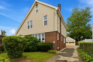 73 Santa Barbara St, Springfield, MA 01104 - Photo 3