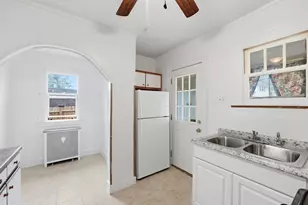 73 Santa Barbara St, Springfield, MA 01104 - Photo 15