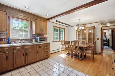 25 Gertrude St, Springfield, MA 01118 - Photo 9