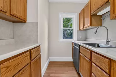 22 Cypress St #2, Watertown, MA 02472 - Photo 3