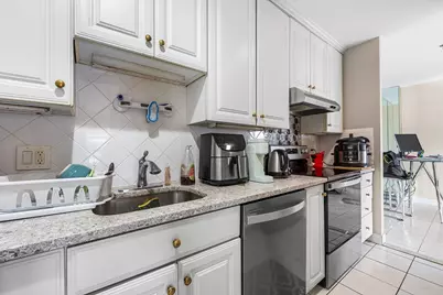 474 Revere Beach Blvd #202, Revere, MA 02151 - Photo 7