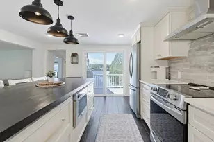 47 Lakeshore Dr, Bellingham, MA 02019 - Photo 13