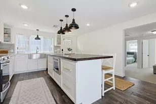 47 Lakeshore Dr, Bellingham, MA 02019 - Photo 11