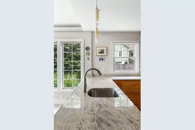 21 Broad Street, Newburyport, MA 01950 - Photo 17