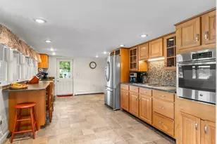 290 Oakridge Ave, North Attleboro, MA 02760 - Photo 13
