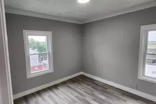 351 Tecumseh St, Fall River, MA 02721 - Photo 11