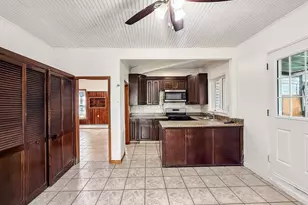 28 Meadow St, Fall River, MA 02720 - Photo 7