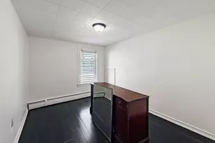28 Meadow St, Fall River, MA 02720 - Photo 13