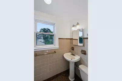 22 Ruggles St, Quincy, MA 02169 - Photo 27