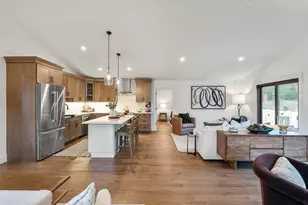 46 Sandwich Rd, Plymouth, MA 02360 - Photo 3