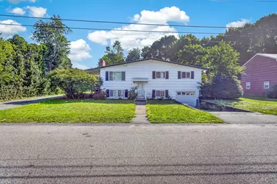19 Oak Ridge Dr E, Brockton, MA 02301 - Photo 1