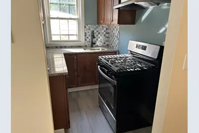 549 Fourth St #1, Fall River, MA 02721 - Photo 3