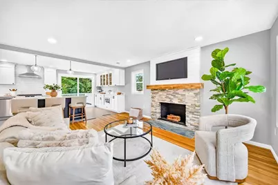 9 Valerie Ave, Billerica, MA 01821 - Photo 5