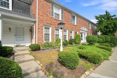37 Williamsburg Dr #37, Springfield, MA 01108 - Photo 3
