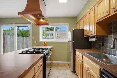37 Williamsburg Dr #37, Springfield, MA 01108 - Photo 9