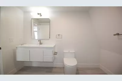 525 East Broadway #3, Boston, MA 02127 - Photo 17