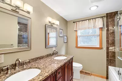 31 Wildmere Ave, Burlington, MA 01803 - Photo 21