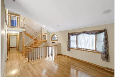 31 Wildmere Ave, Burlington, MA 01803 - Photo 5