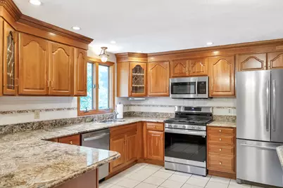 31 Wildmere Ave, Burlington, MA 01803 - Photo 13