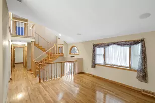 31 Wildmere Ave, Burlington, MA 01803 - Photo 5