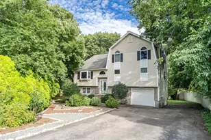 31 Wildmere Ave, Burlington, MA 01803 - Photo 3