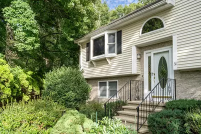 31 Wildmere Ave, Burlington, MA 01803 - Photo 3