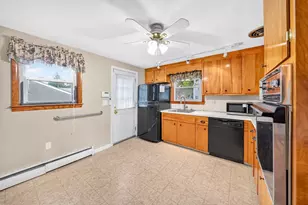 33 Fairchild Ave, Saugus, MA 01906 - Photo 9