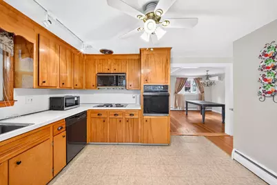 33 Fairchild Ave, Saugus, MA 01906 - Photo 11