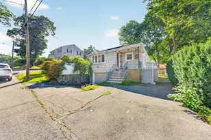 33 Fairchild Ave, Saugus, MA 01906 - Photo 3