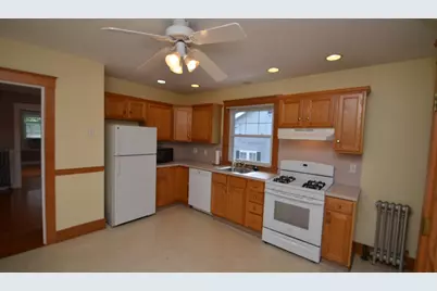 27 Sears Avenue #2, Melrose, MA 02176 - Photo 9