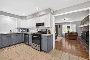 215 Mendon Rd, North Attleboro, MA 02760 - Photo 15
