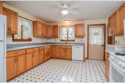 69 W Main St, West Brookfield, MA 01585 - Photo 13
