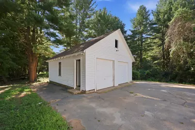 814 College Hwy, Southwick, MA 01077 - Photo 5