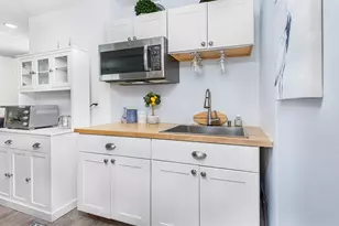 162 Jersey St, Marblehead, MA 01945 - Photo 9