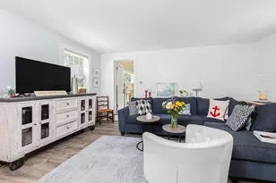 162 Jersey St, Marblehead, MA 01945 - Photo 7