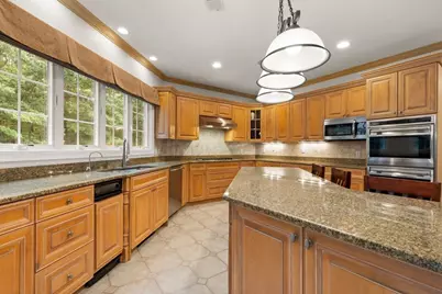 66 Eisenhower Dr, Sharon, MA 02067 - Photo 15