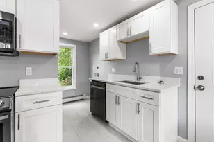 11 Lorenzo St, Leominster, MA 01453 - Photo 13