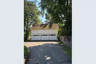 14 Pleasant St, Ware, MA 01082 - Photo 11