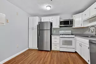 7 Karen Cir, Billerica, MA 01821 - Photo 3