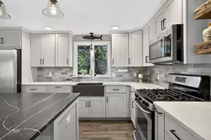 11 Burbank St, Sandwich, MA 02563 - Photo 5