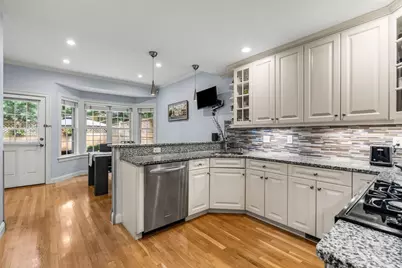 65 Crescent Rd #65, Needham, MA 02494 - Photo 13