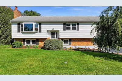 2 Apple Tree Dr, Millbury, MA 01527 - Photo 1
